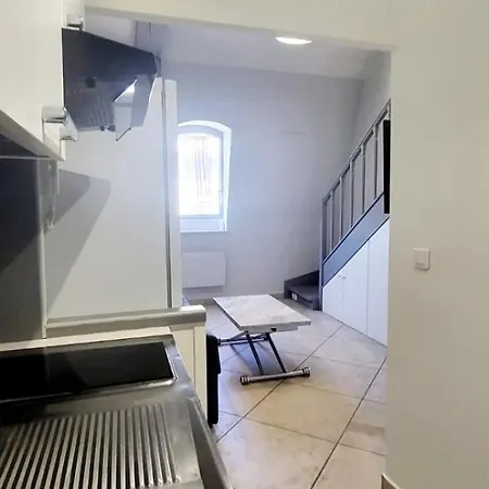 Chateauneuf Jardin Bioves مينتون