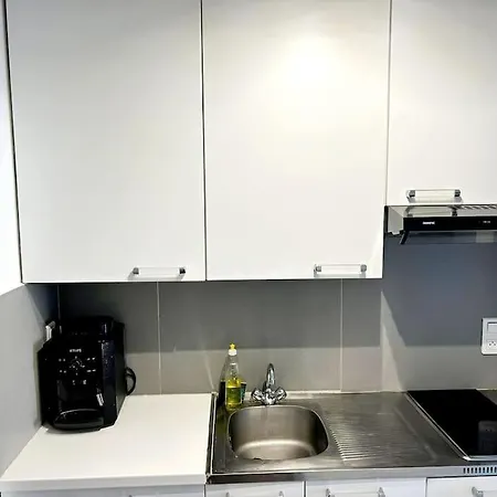 Chateauneuf Jardin Bioves شقة مينتون